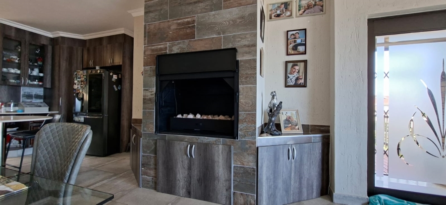  Bedroom Property for Sale in Dana Bay Western Cape